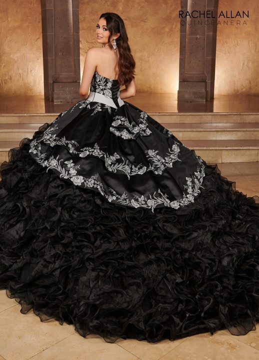 Black/Silver – ⊛ Gala for ⊛ Store many occasions Gowns