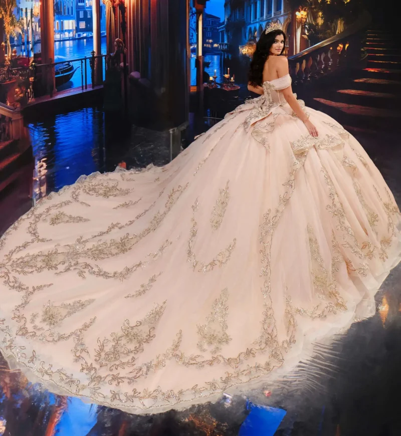Ariana Vara - PR30193
